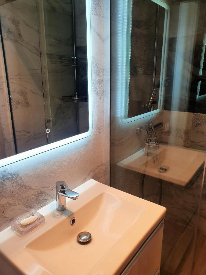 Apartament Beige Z Ogrodkiem Дзивновек Екстериор снимка