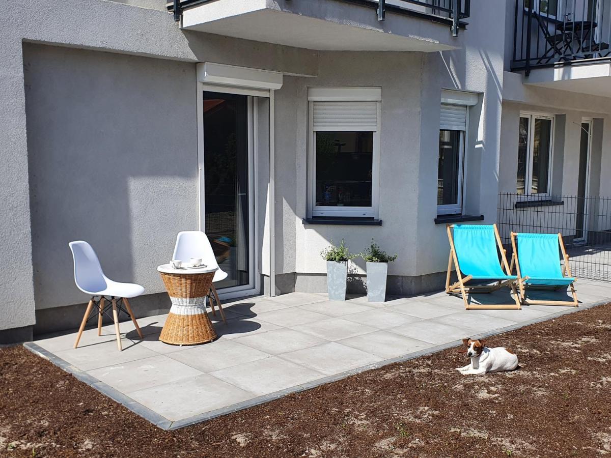Apartament Beige Z Ogrodkiem Дзивновек Екстериор снимка